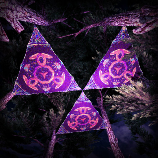 Jungle Snakes UV-Triangles - TR01 - 3 Pieces - UV-Reactive Psychedelic Party Decoration - 3D Preview