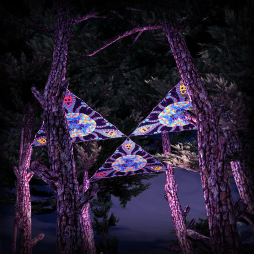 Cyber Venus UV-Triangles - TR02 - 3 Pieces - UV-Reactive Psychedelic Party Decoration - 3D Preview