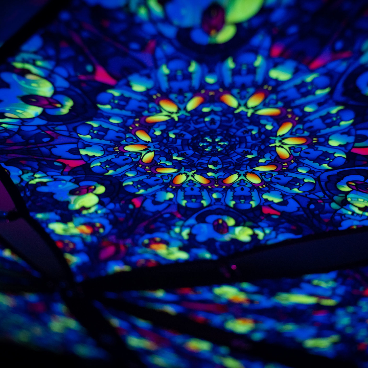 Dreamy Tanzanite - Psychedelic UV-Reactive Ceiling Decoration Canopy - Closeup