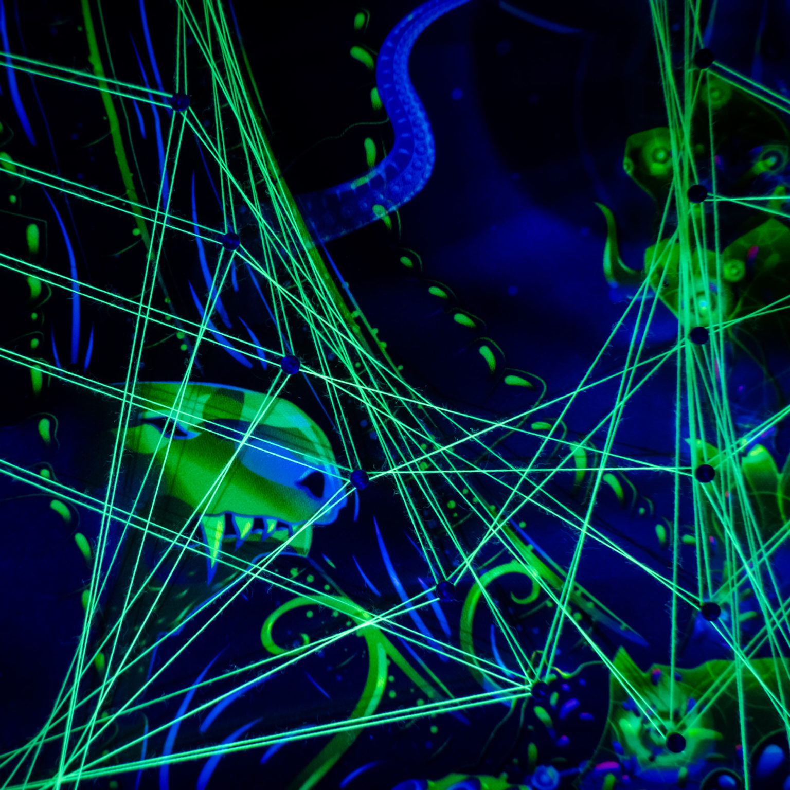 Alien Cave - UV-Tapestry with String Art - UV-Light