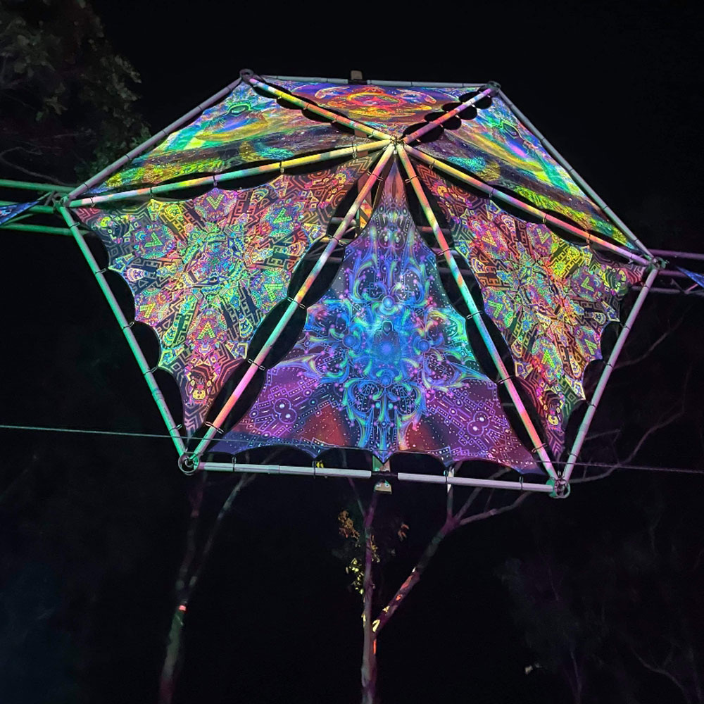 Darwin Doofers UV-Triangles Installation on a frame