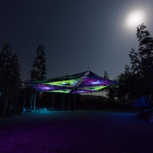 EN-TR03 and EN-TR01 - 6 Triangles Canopy Set - UV-Reactive Flurescent Ceiling Decoration - 3D-Preview