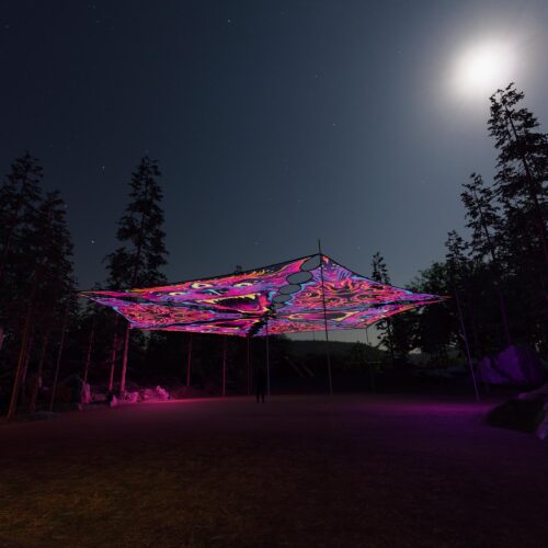 ES-TR03 and ES-TR01 - 6 Triangles Canopy Set - UV-Reactive Flurescent Ceiling Decoration - 3D-Preview