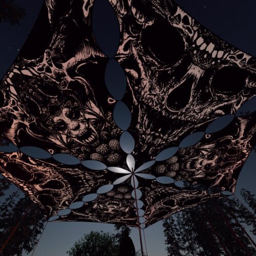 HL-TR01 and HL-TR02 - 6 Triangles Canopy Set - UV-Reactive Flurescent Ceiling Decoration - 3D-Preview