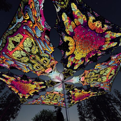 HN-TR01 and HN-TR02 - 6 Triangles Canopy Set - UV-Reactive Flurescent Ceiling Decoration - 3D-Preview