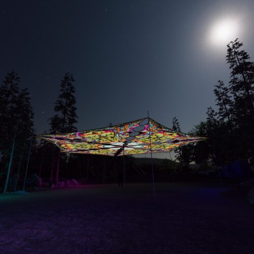 HN-TR01 - 6 Triangles Canopy Set - UV-Reactive Flurescent Ceiling Decoration - 3D-Preview