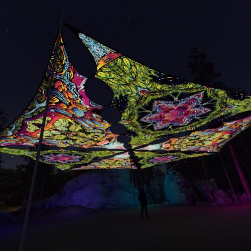 HN-TR03 and HN-TR01 - 6 Triangles Canopy Set - UV-Reactive Flurescent Ceiling Decoration - 3D-Preview