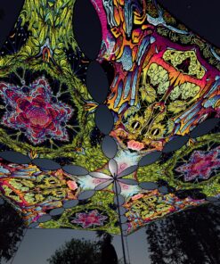 HN-TR03 and HN-TR01 - 6 Triangles Canopy Set - UV-Reactive Flurescent Ceiling Decoration - 3D-Preview