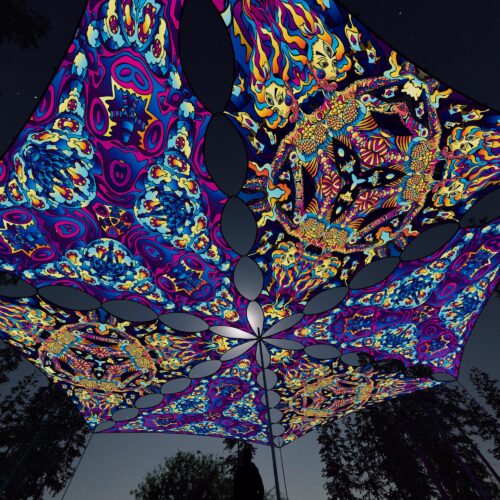 KL-TR03 and KL-TR01 - 6 Triangles Canopy Set - UV-Reactive Flurescent Ceiling Decoration - 3D-Preview