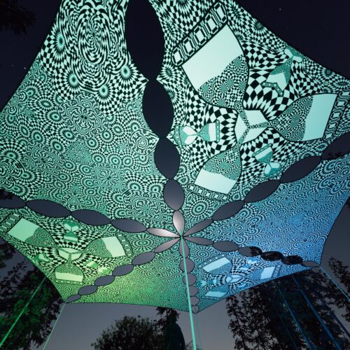 MT-TR03 and MT-TR01 - 6 Triangles Canopy Set - UV-Reactive Flurescent Ceiling Decoration - 3D-Preview