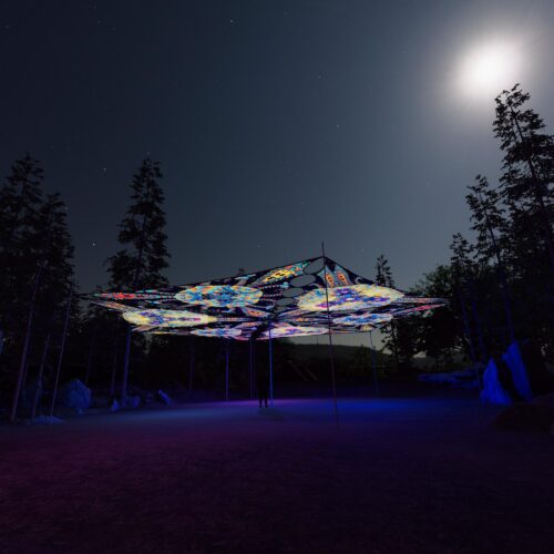 VN-TR01 and VN-TR02 - 6 Triangles Canopy Set - UV-Reactive Flurescent Ceiling Decoration - 3D-Preview