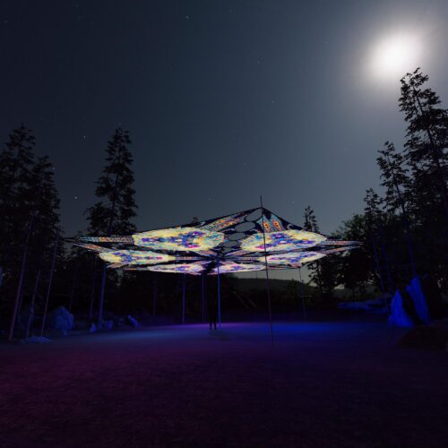 VN-TR01 - 6 Triangles Canopy Set - UV-Reactive Flurescent Ceiling Decoration - 3D-Preview