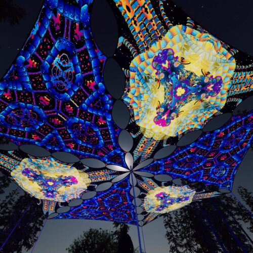 VN-TR03 and VN-TR01- 6 Triangles Canopy Set - UV-Reactive Flurescent Ceiling Decoration - 3D-Preview