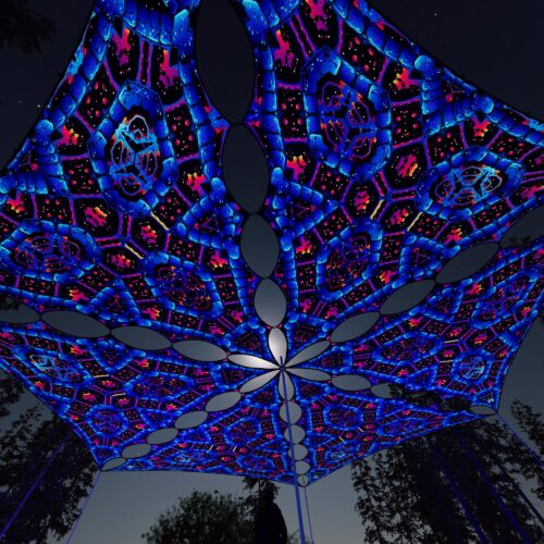 VN-TR03 - 6 Triangles Canopy Set - UV-Reactive Flurescent Ceiling Decoration - 3D-Preview