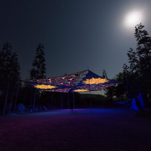 WT-TR01 and WT-TR02 - 6 Triangles Canopy Set - UV-Reactive Flurescent Ceiling Decoration - 3D-Preview